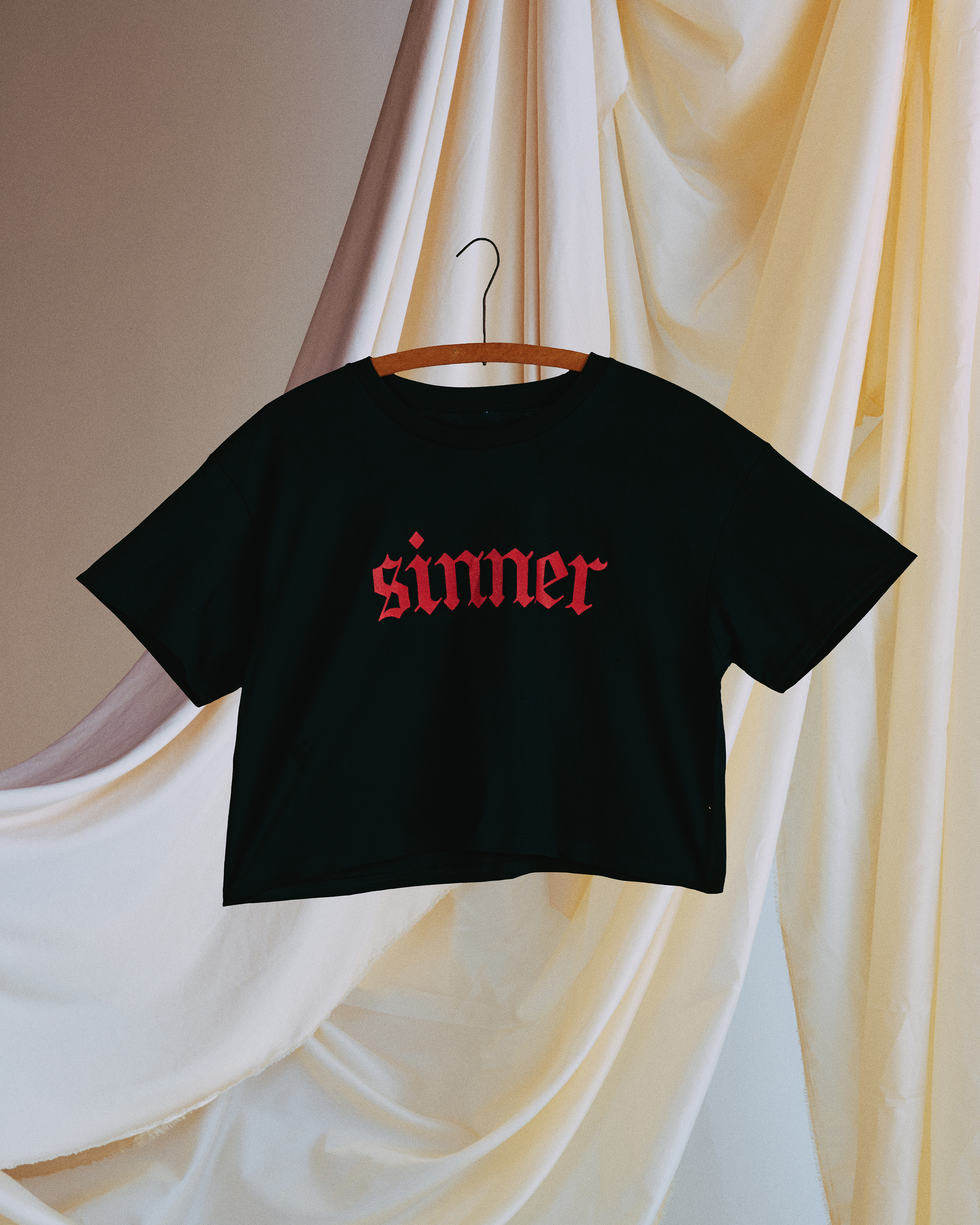 The Last Dinner Party - Sinner Cropped T-shirt